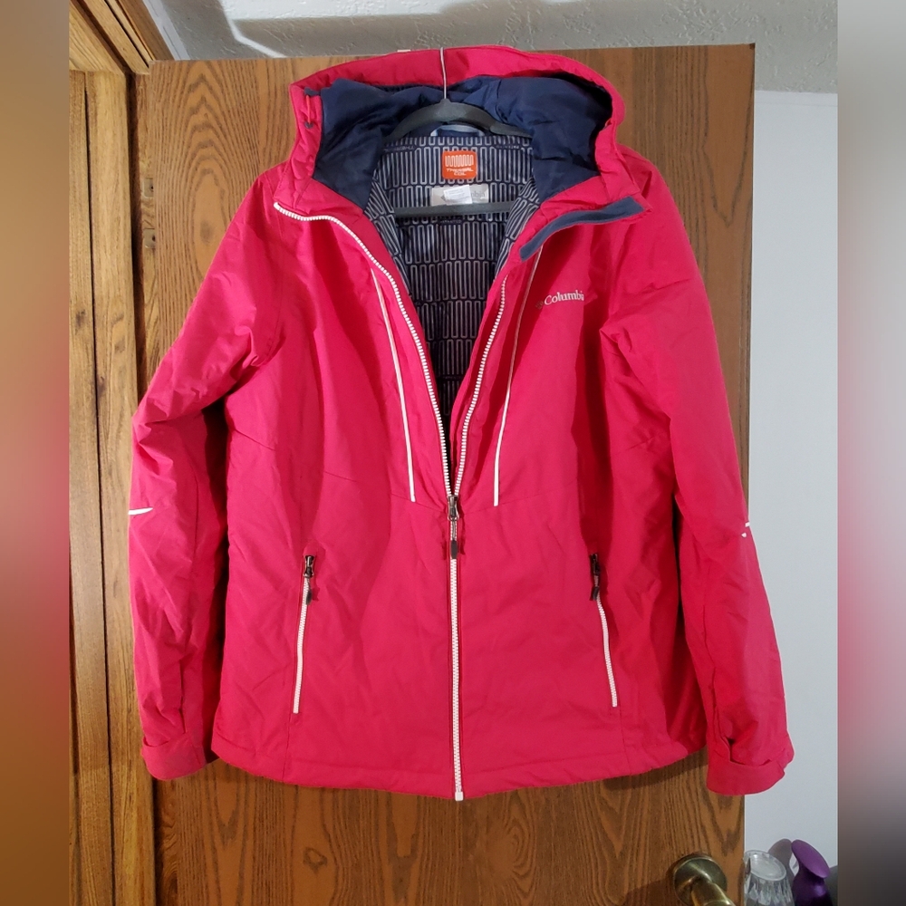 Columbia Women's Pink Thermal Coil Jacket